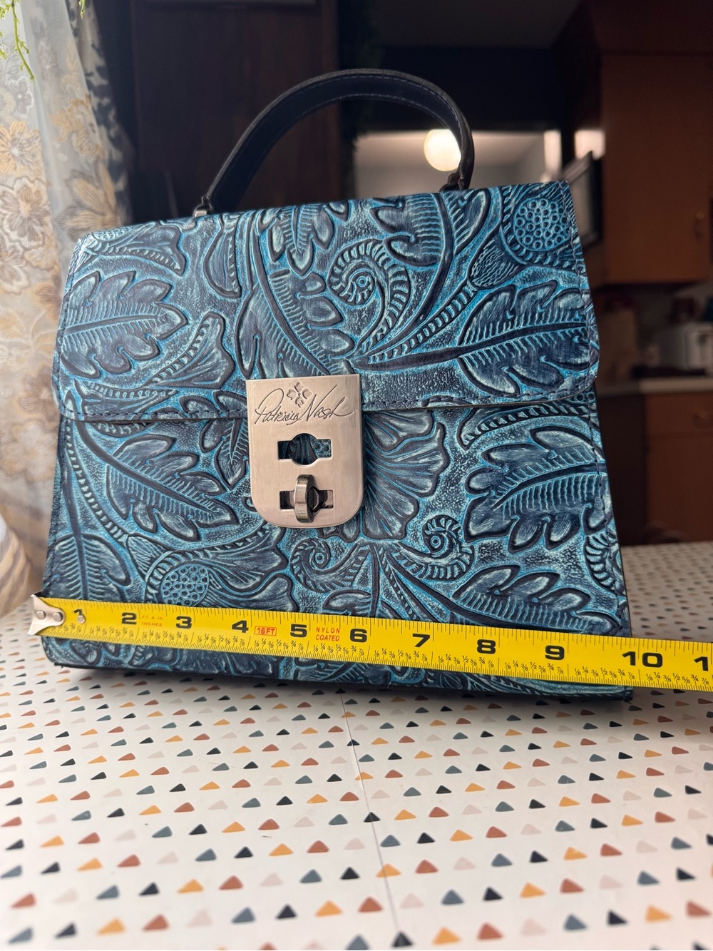Shoulder Bags - Picture 2 of 12